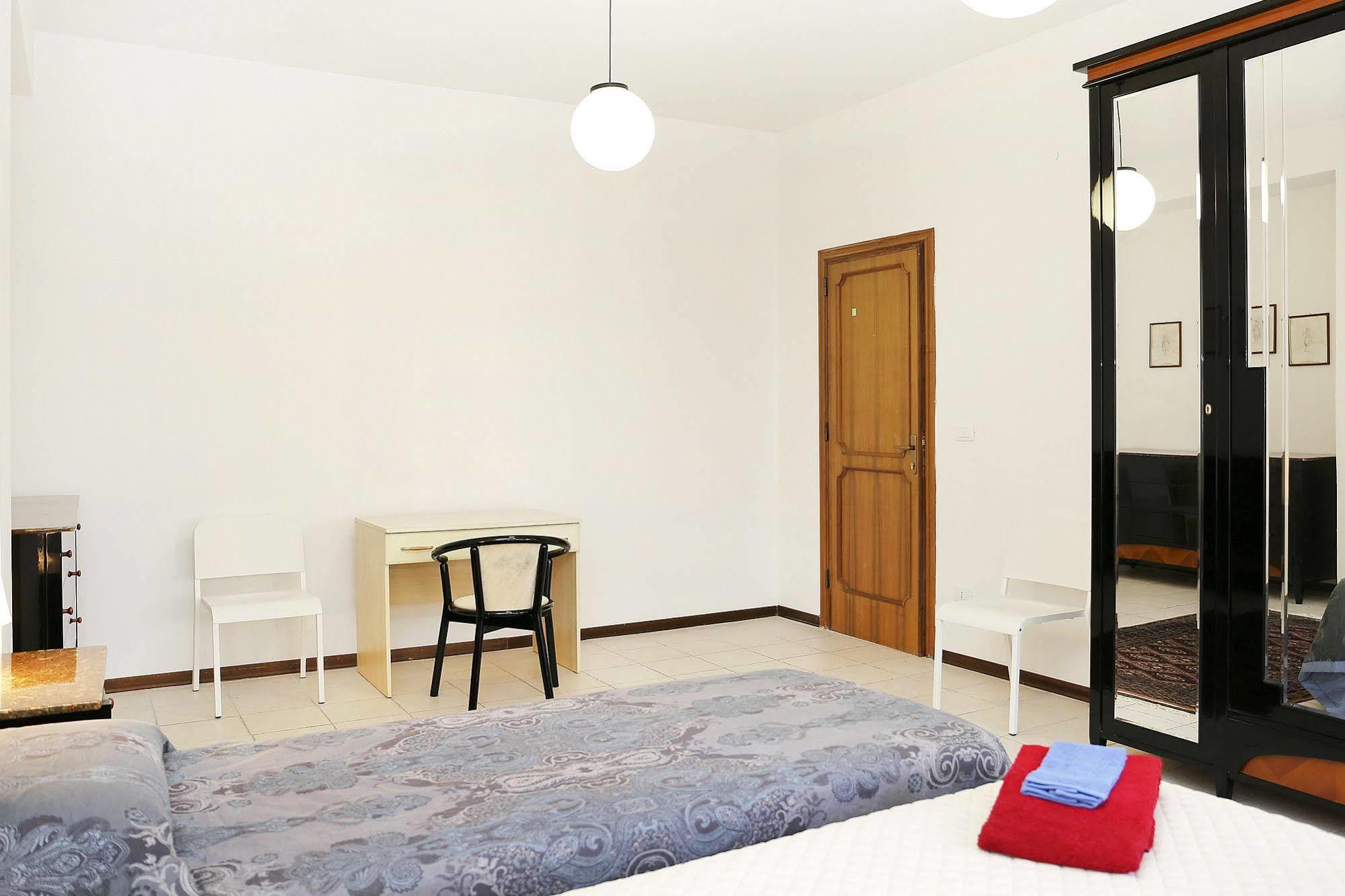 B&B Torrione LʼAquila Extérieur photo
