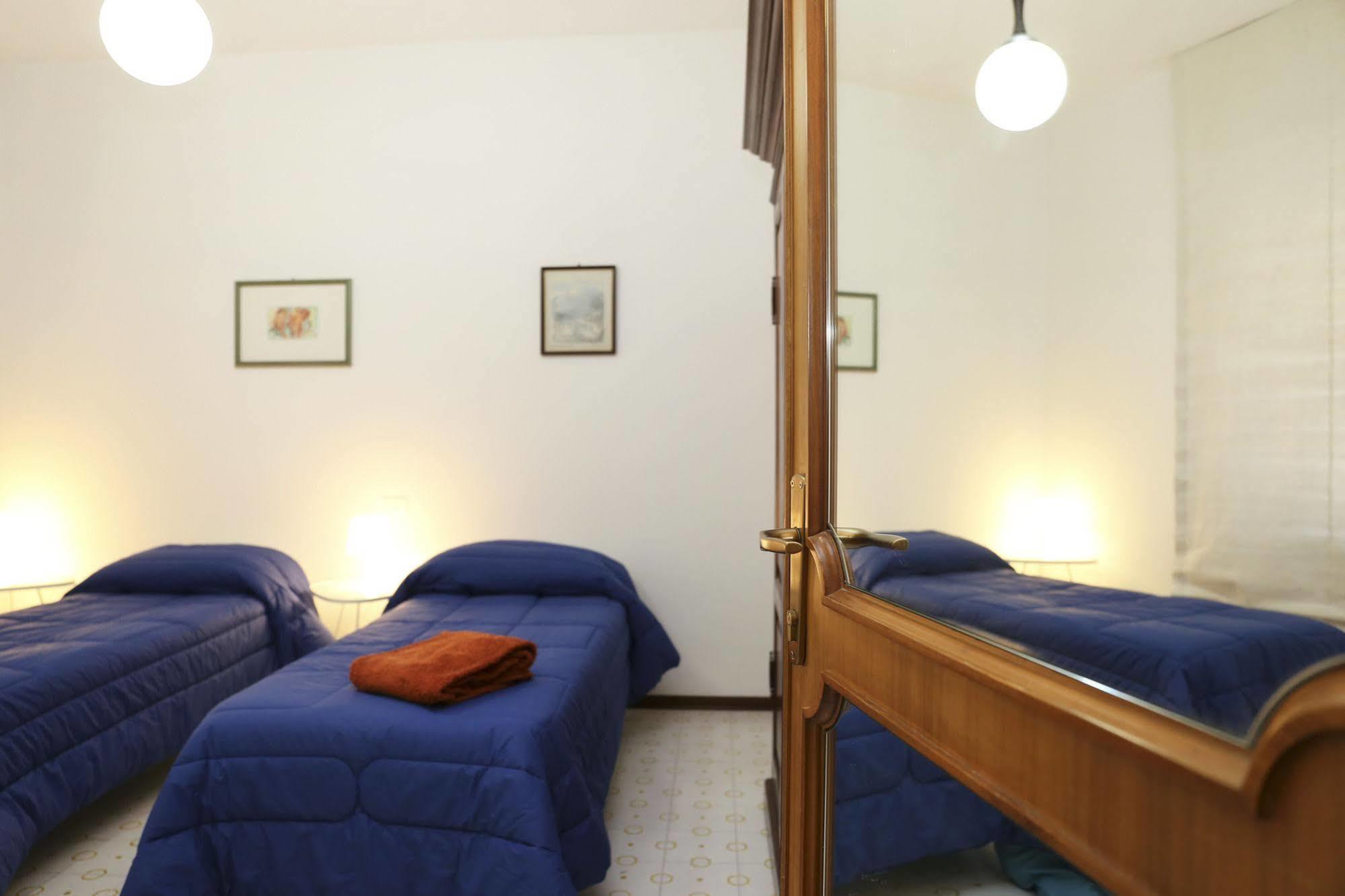 B&B Torrione LʼAquila Extérieur photo